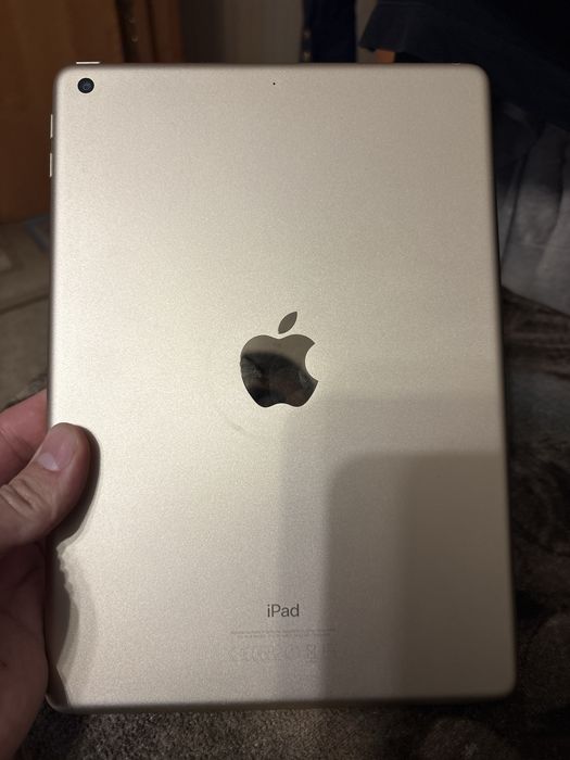 Продам iPad 5 32 гб