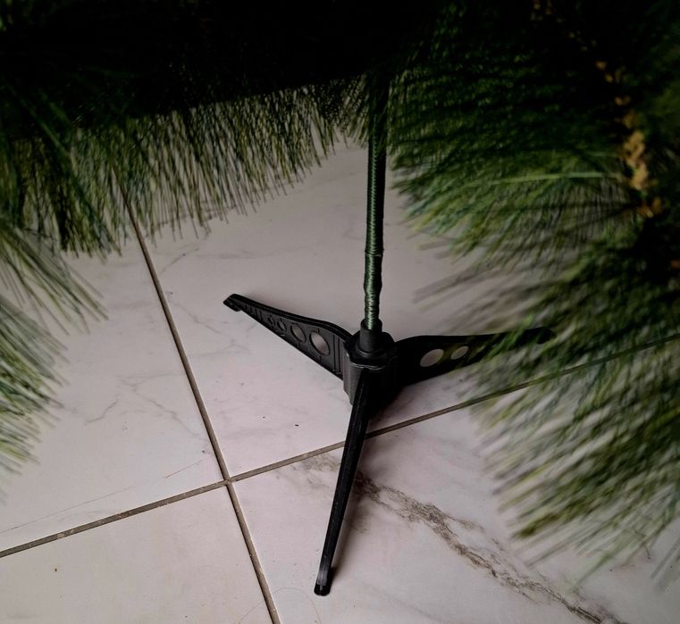 Искусственная ёлка