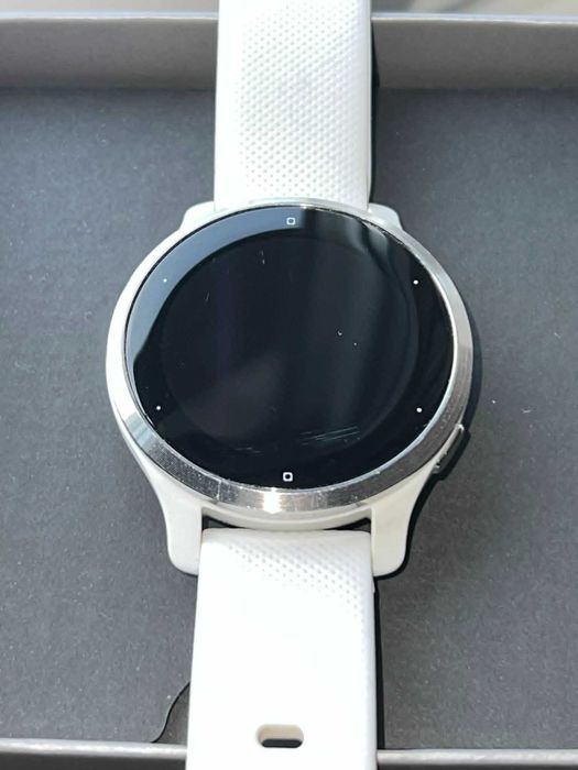 Часовник Garmin Venu 2s GPS Smartwatch