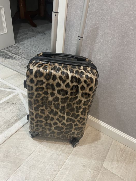 Чемодан маленького размера