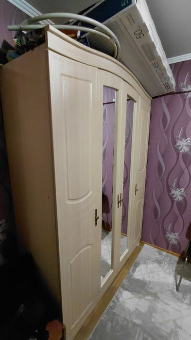 Спальный гарнитур