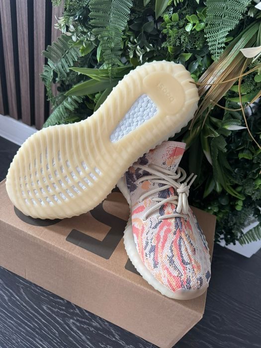 Yeezy Boost 350 V2