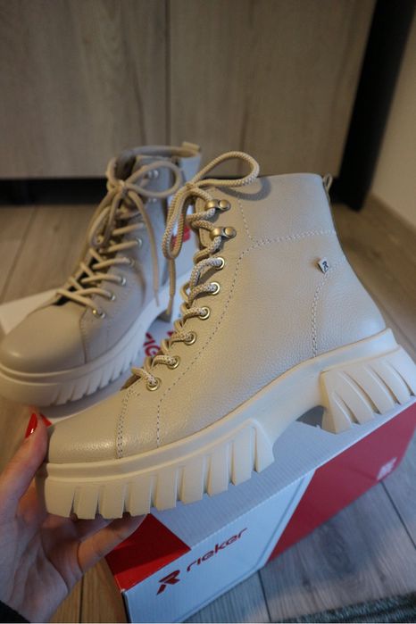 Ghete din piele naturala Rieker de iarna