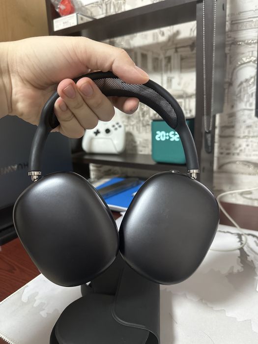 Продам Наушники Airpods Max