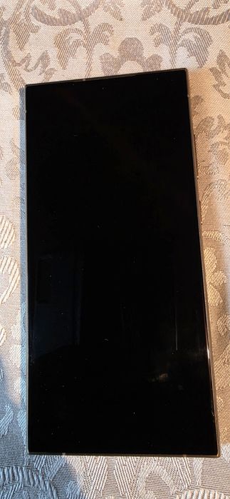 VÂND SAMSUNG S24 ULTRA 1 TB. Telefonul arată 10/ 10, ca și nou,
