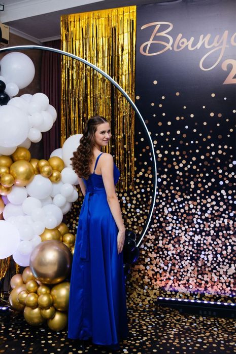 Выпускное платье синего цвета