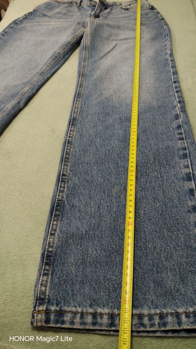 Blugi cu crac drept mărimea 36- 38