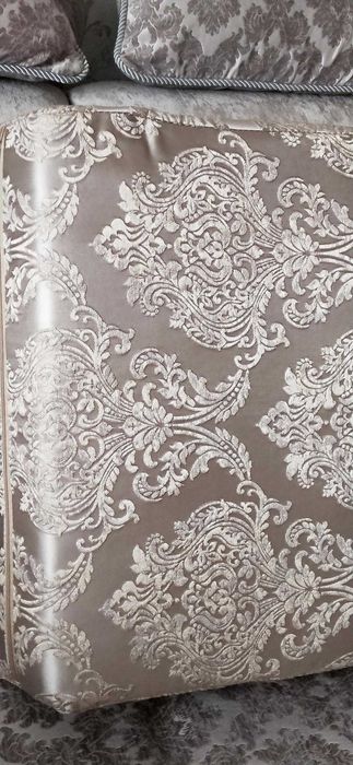 Продам красивый мини-диван