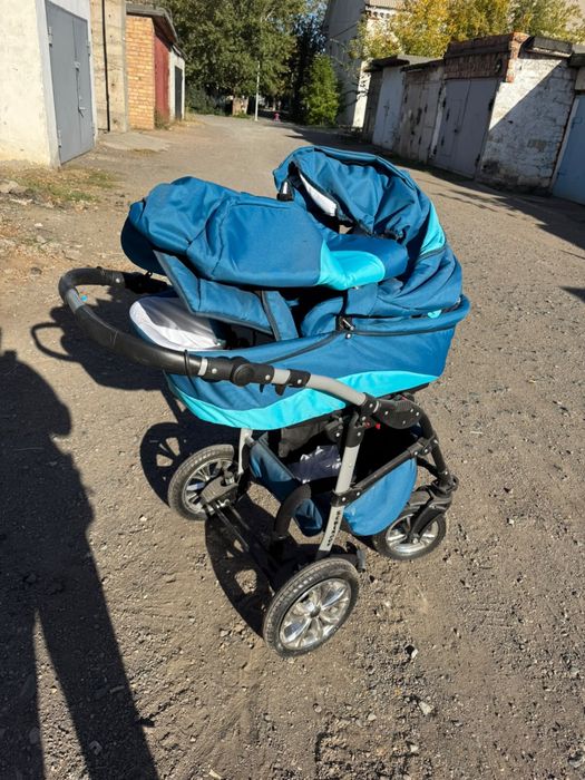 Продам коляску , фирменную хорошую.