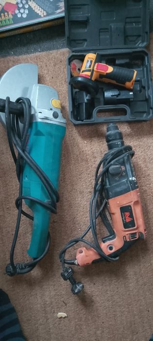 Scule electrice și bateri