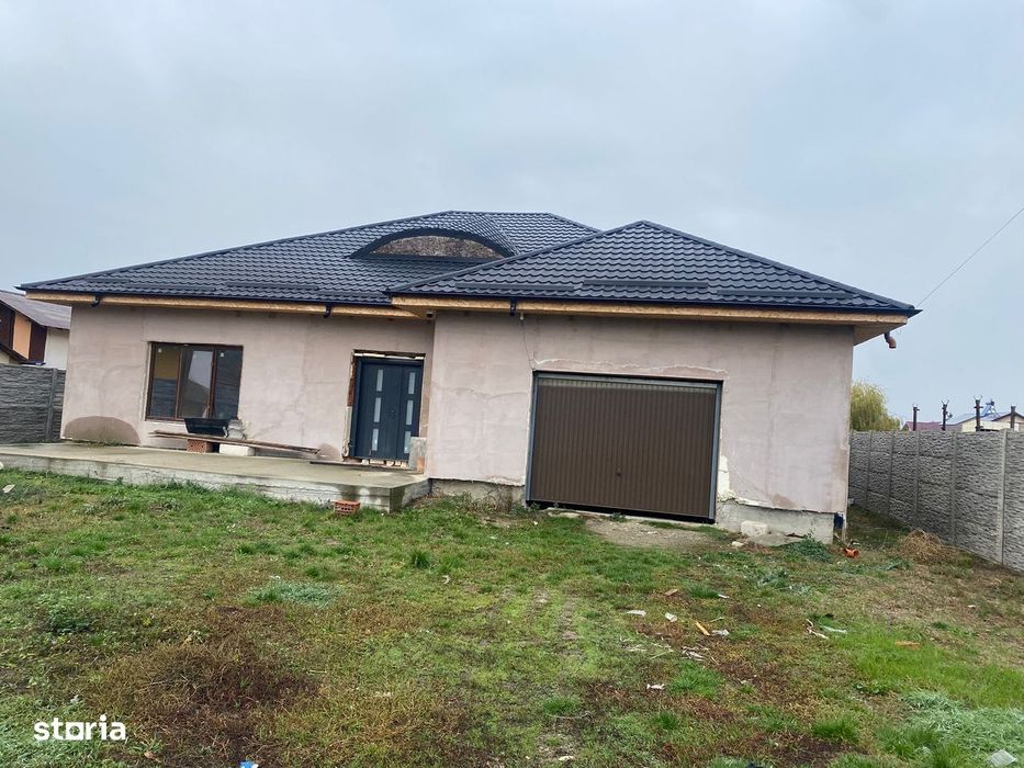 Casă spațioasă cu garaj și izolație pasivă, aproape de natură