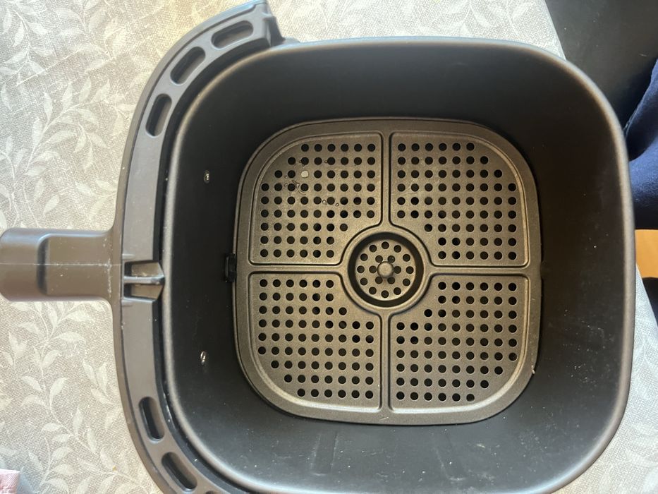 Airfryer Tefal почти нов