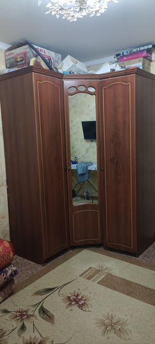 Шкаф угловой, для спальни