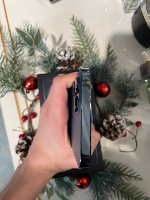 Продам Айфон 12 Про Макс 128Г