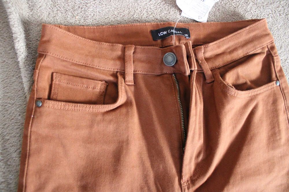 Нови дамски панталони LC Waikiki – стилни и модерни