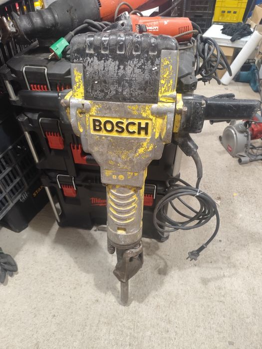 Огромен къртач Бош 27ца Bosch GSH27 62J