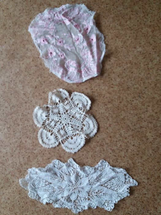 Плетива на една кука и бродерии