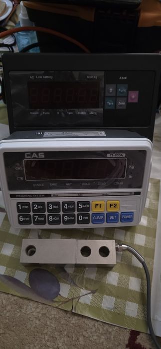 Индикатор датчик от 500 до 10 т для бункера и пдатформ  напол весов