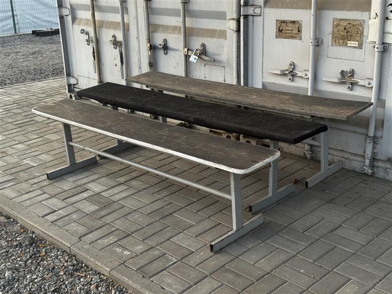 Лавочки, скамейки - 3 штуки