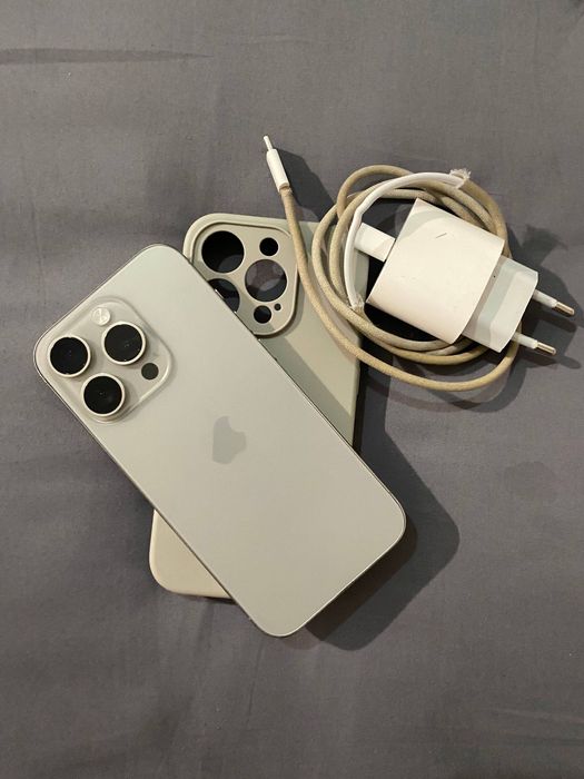 iPhone 15pro 256gb в идеале