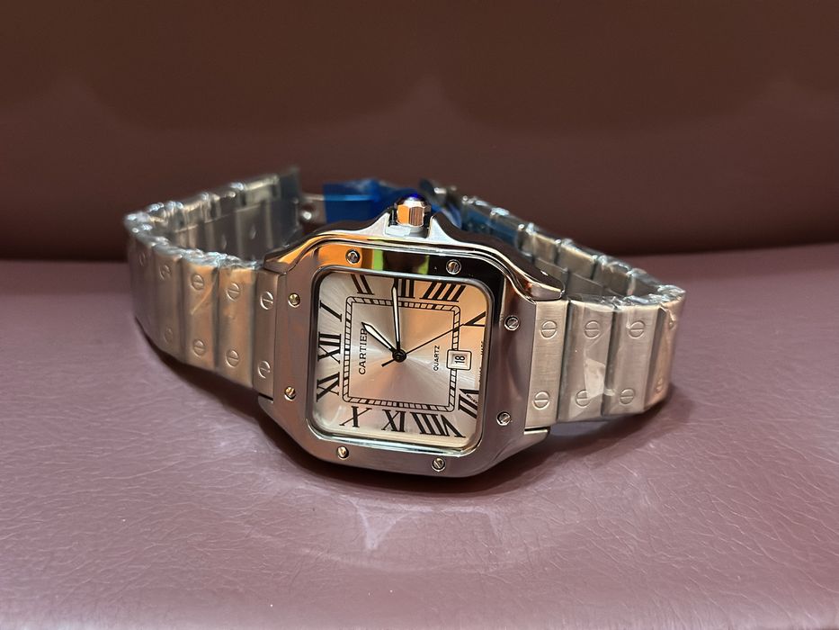Нов Часовник Cartier Santos XL в Сив цвят