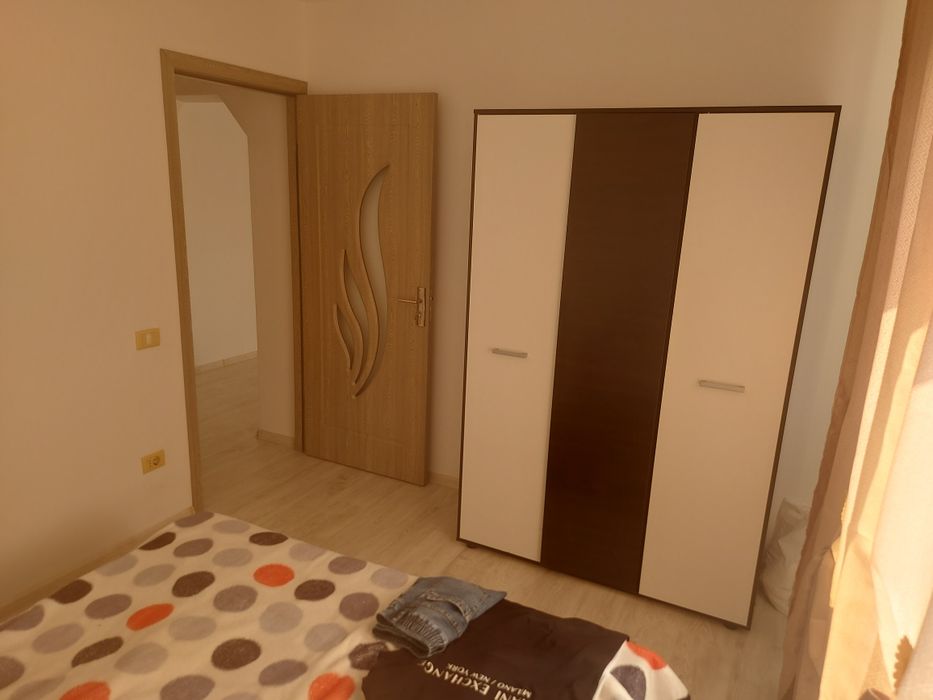 De vanzare apartament cu 2 camere renovat 50 mp etaji 4