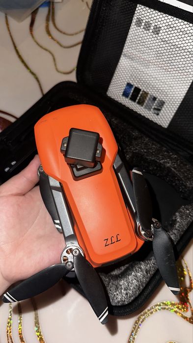 ZLL дрон в оранжевом цвете