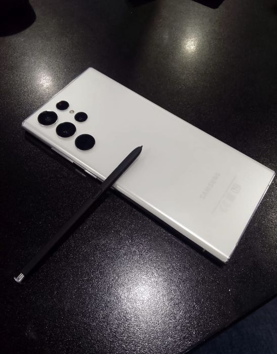 Продам Samsung galaxy s22 ultra