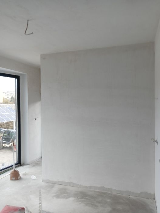 Машинна мазилка и подова замазка