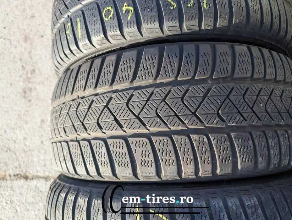 SET 4 Anvelope Iarna 225/45 R18 + 255/40 R18 PIRELLI - Runflat (BMW)