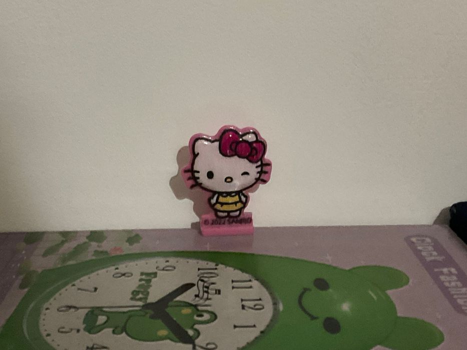 Hello kitty mini figures lot