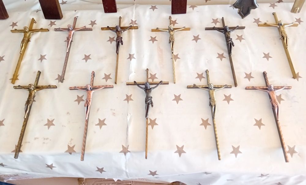 1+1 Gratis - Cruce Crucifix