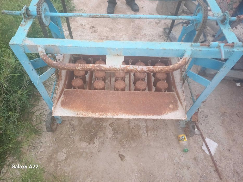 Shlakablok apparat sotiladi