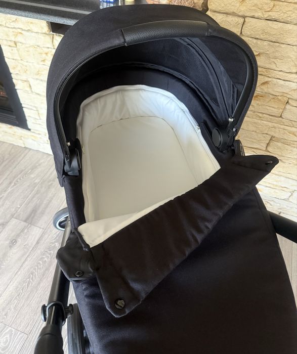 Бебешка количка Cybex Balios S Lux Moon Black 2025