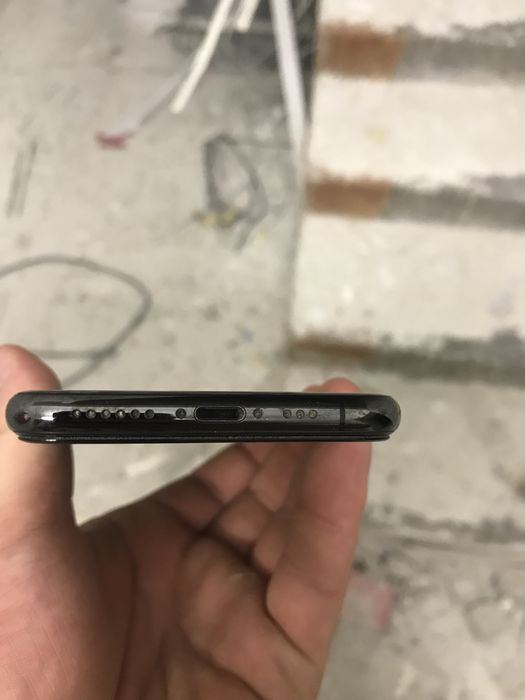 iPhone Xs, Space Gray, 64gb.