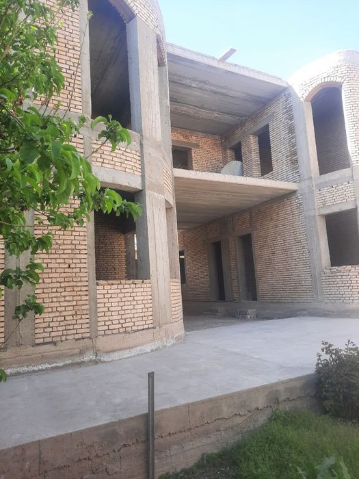 Участка ховли сотилади