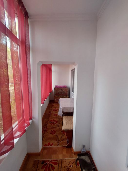 Продаёт 4х комнатная квартира