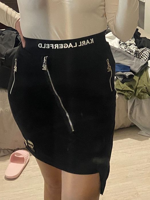 Черна пола Karl Lagerfeld