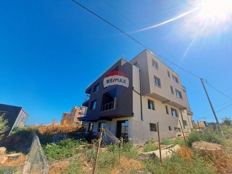 Продава се Двустаен апартамент в Варна, м-т Траката - 76 кв.м за 1435 €/кв.м - Снимка #12