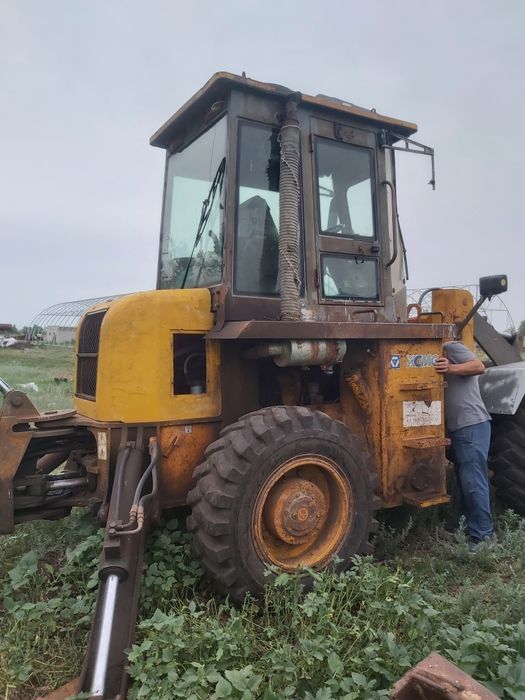 Продам эксковатор-погрузчик XCMG WZ 30-25