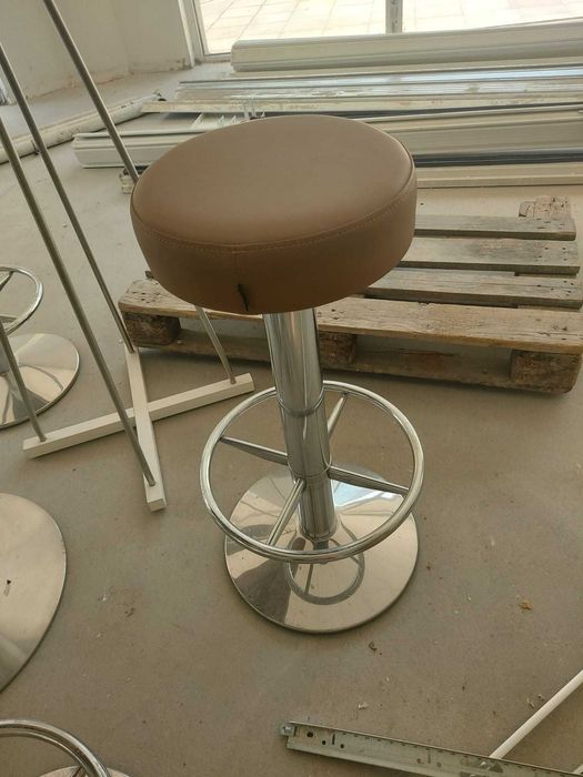 Бар столове - кожени