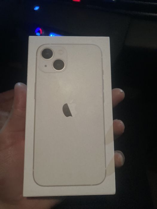 Айфон 13 в хорошем состояние