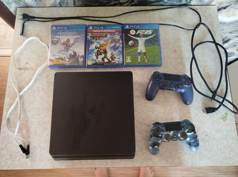 Soni PlayStation 4 Slim 1Tb