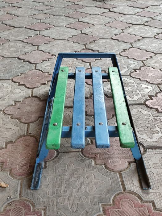 Продам санки детские