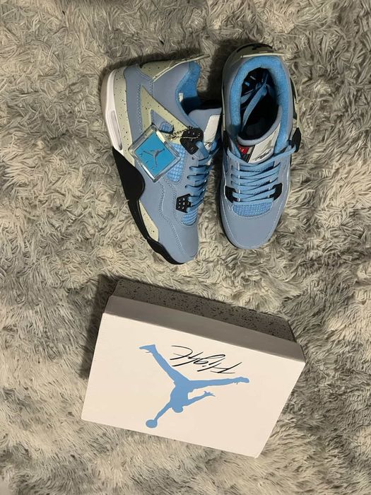 Air jordan 4 university blue