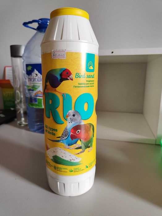 Корм, песок и ванна для птиц