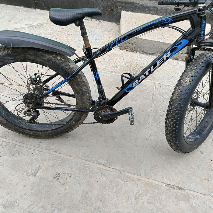 Фет байк велосипед на ходу