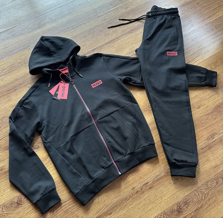 Мъжки,памучен,черен екип Hugo BOSS с червено,гумирано лого