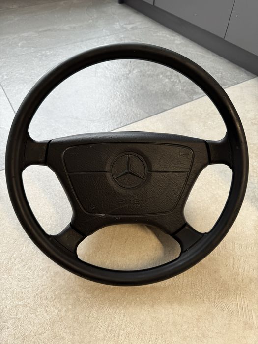 Продаю руль на мерседес