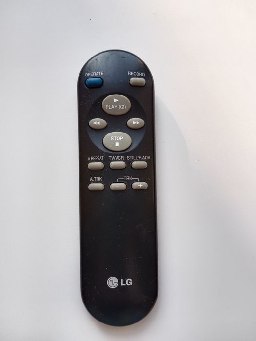 Продам видео плейер кассетный LG